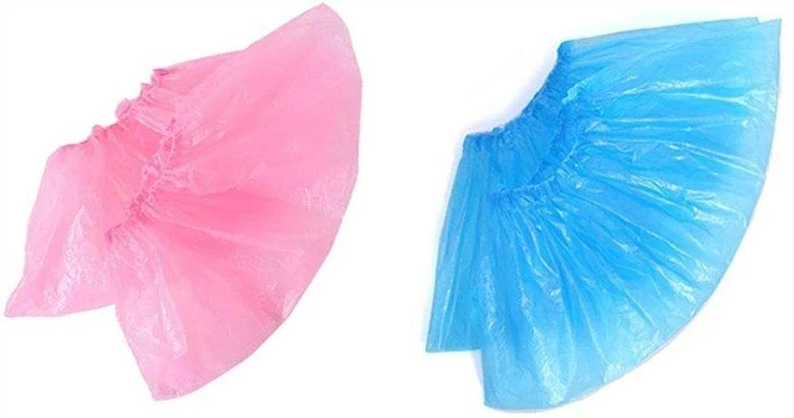automatic plastic shoe cover machine49338702356.jpg